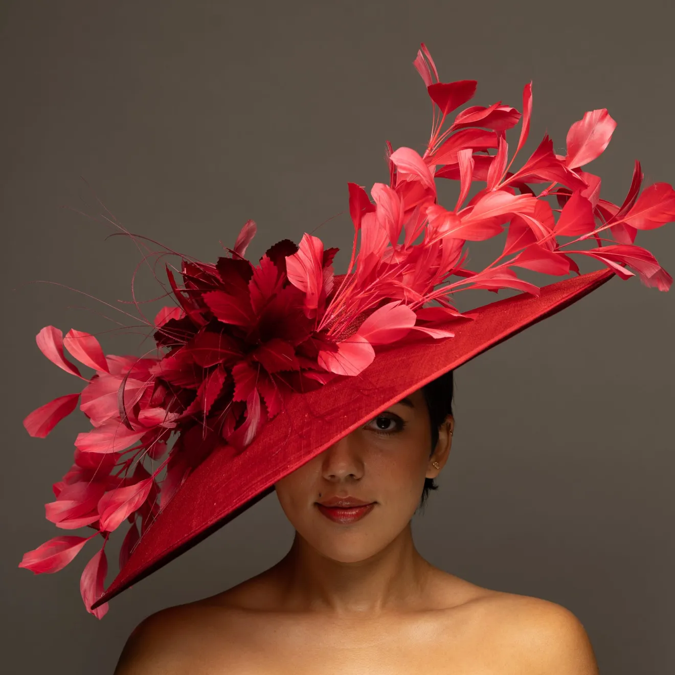 THG8333*The Hat Girls Online