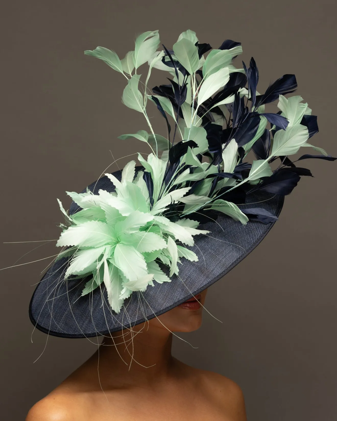 THG8199*The Hat Girls Online