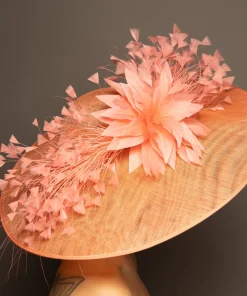 THG6932*The Hat Girls New