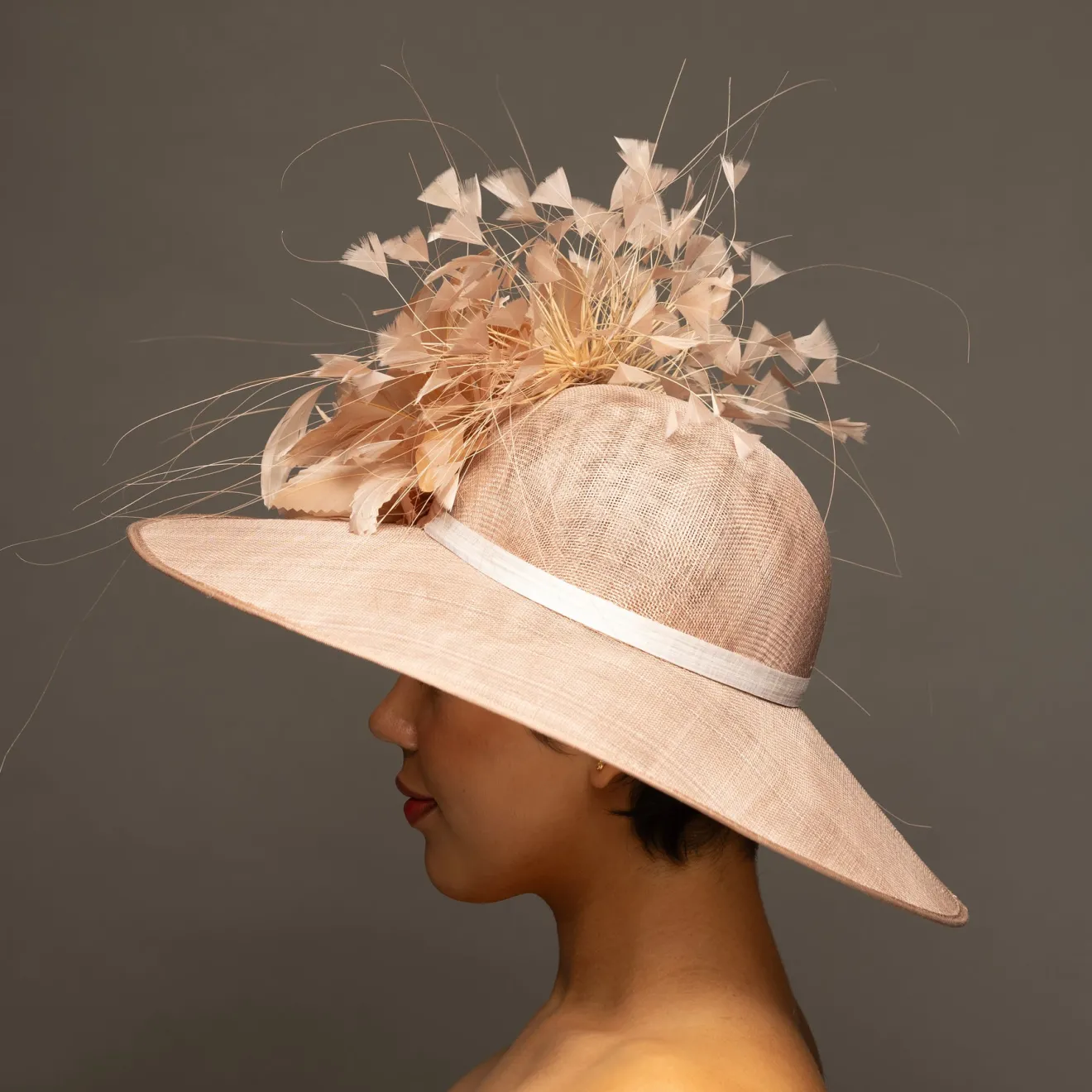 THG8571*The Hat Girls New