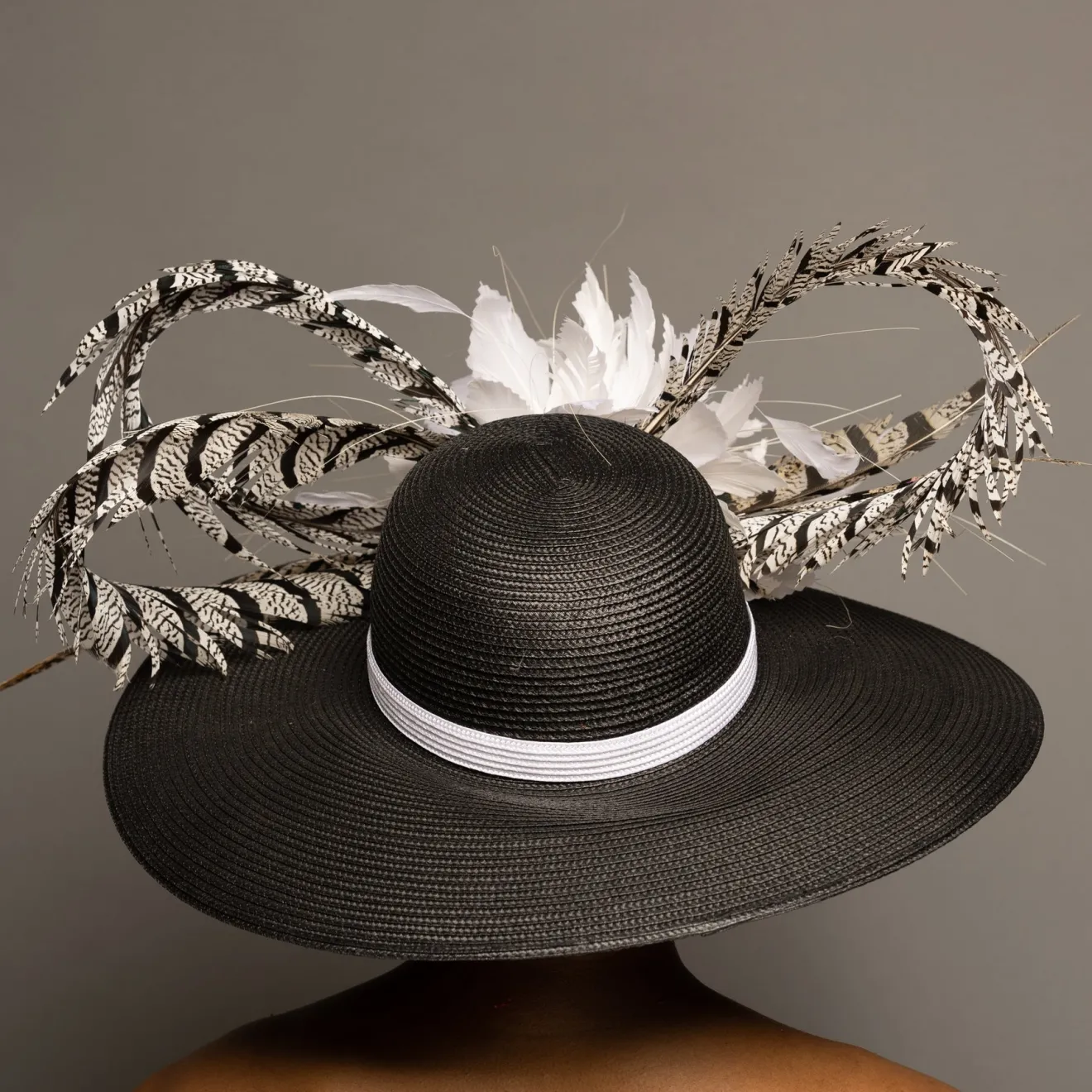 THG5045*The Hat Girls Online