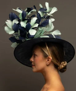 THG8199*The Hat Girls Online