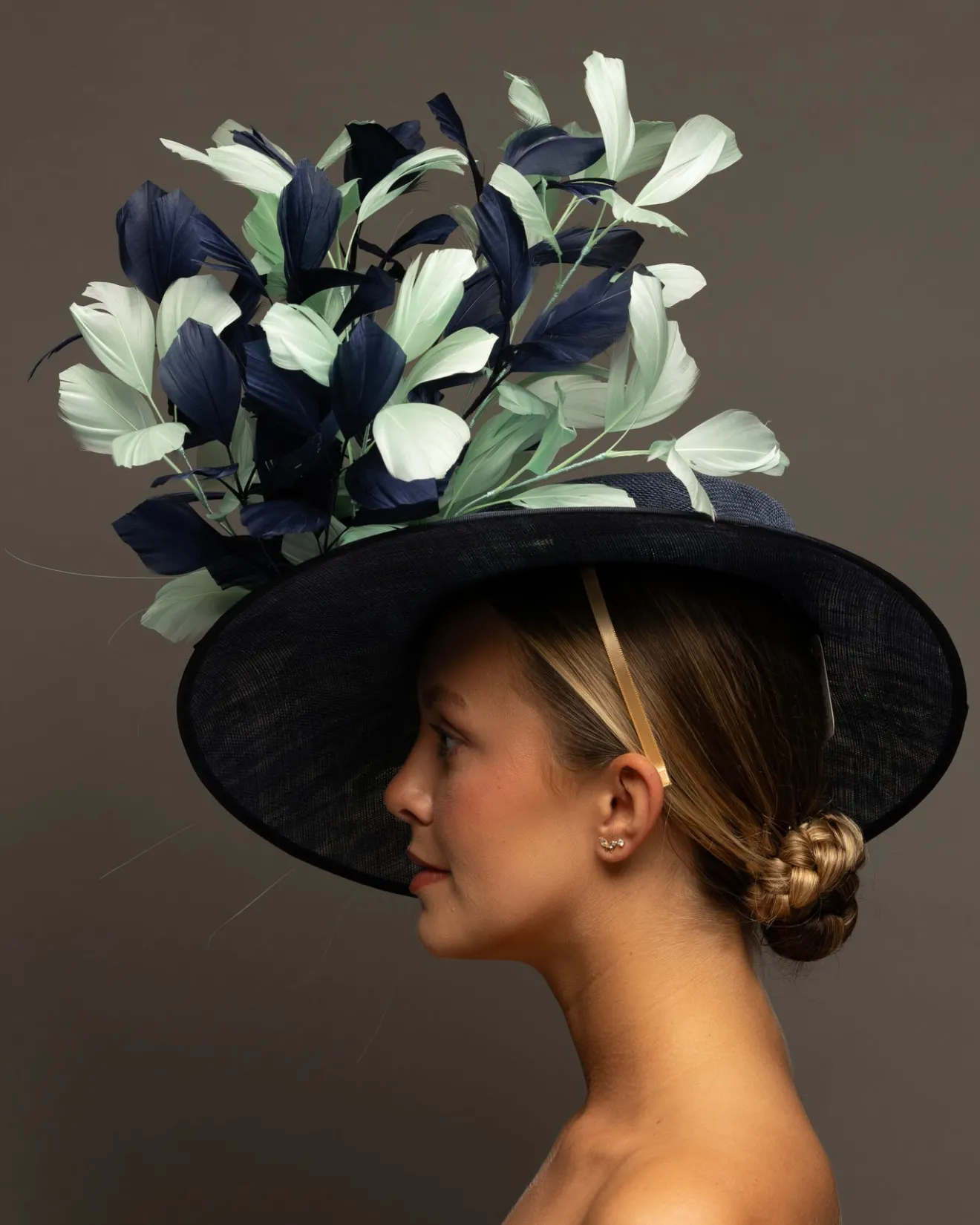 THG8199*The Hat Girls Online