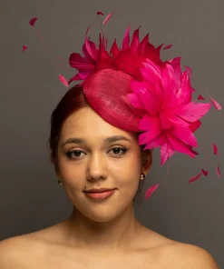 Y-ELLIE*The Hat Girls Hot