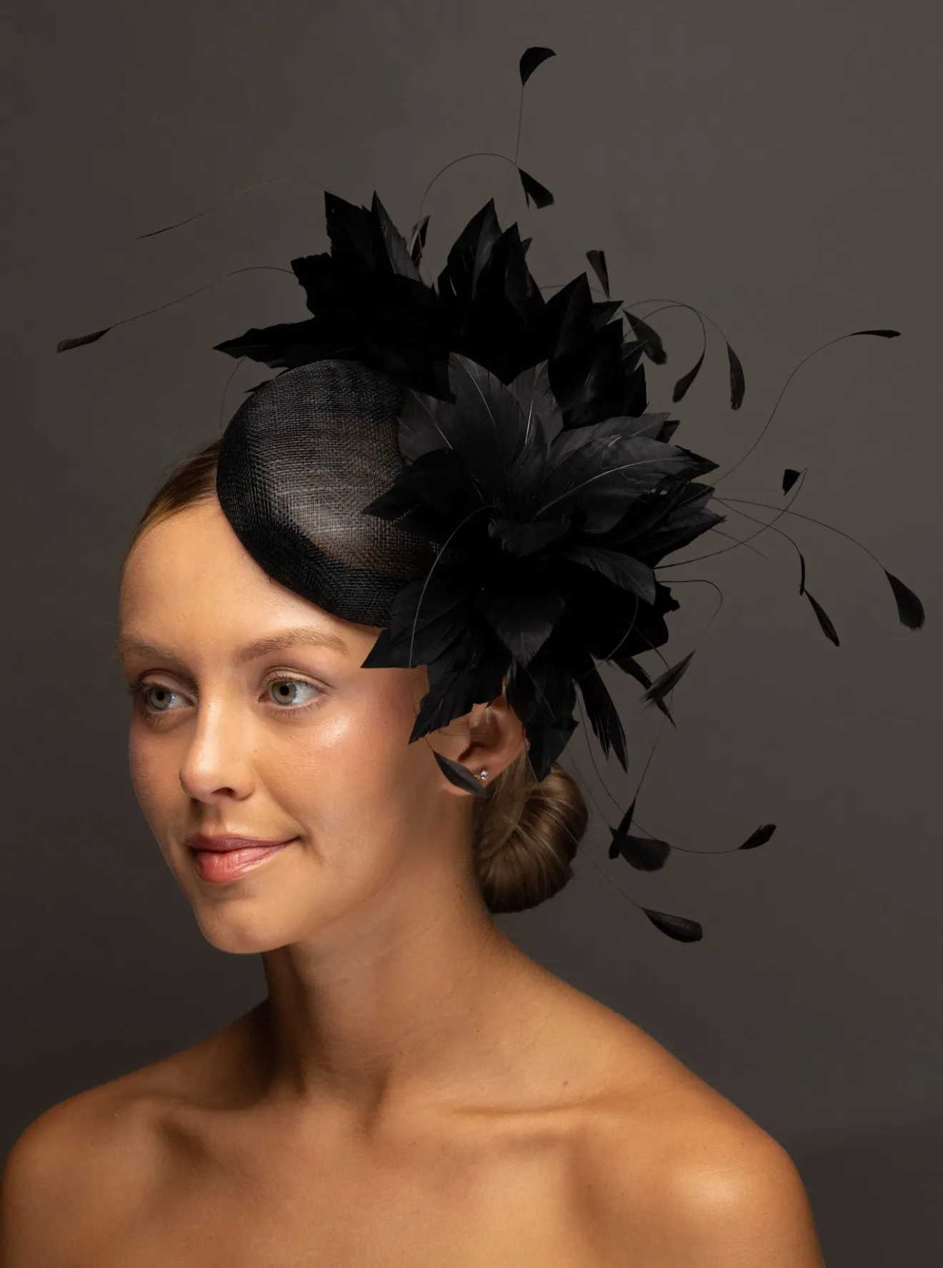 Y-ELLIE*The Hat Girls Hot